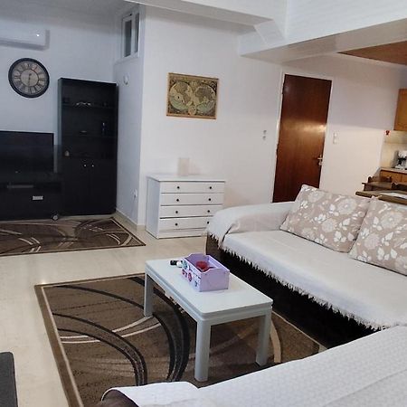 Ευρύχωρο Και Άνετο Διαμέρισμα Στην Ιτέα Joanna'S Apartment Kirra Экстерьер фото