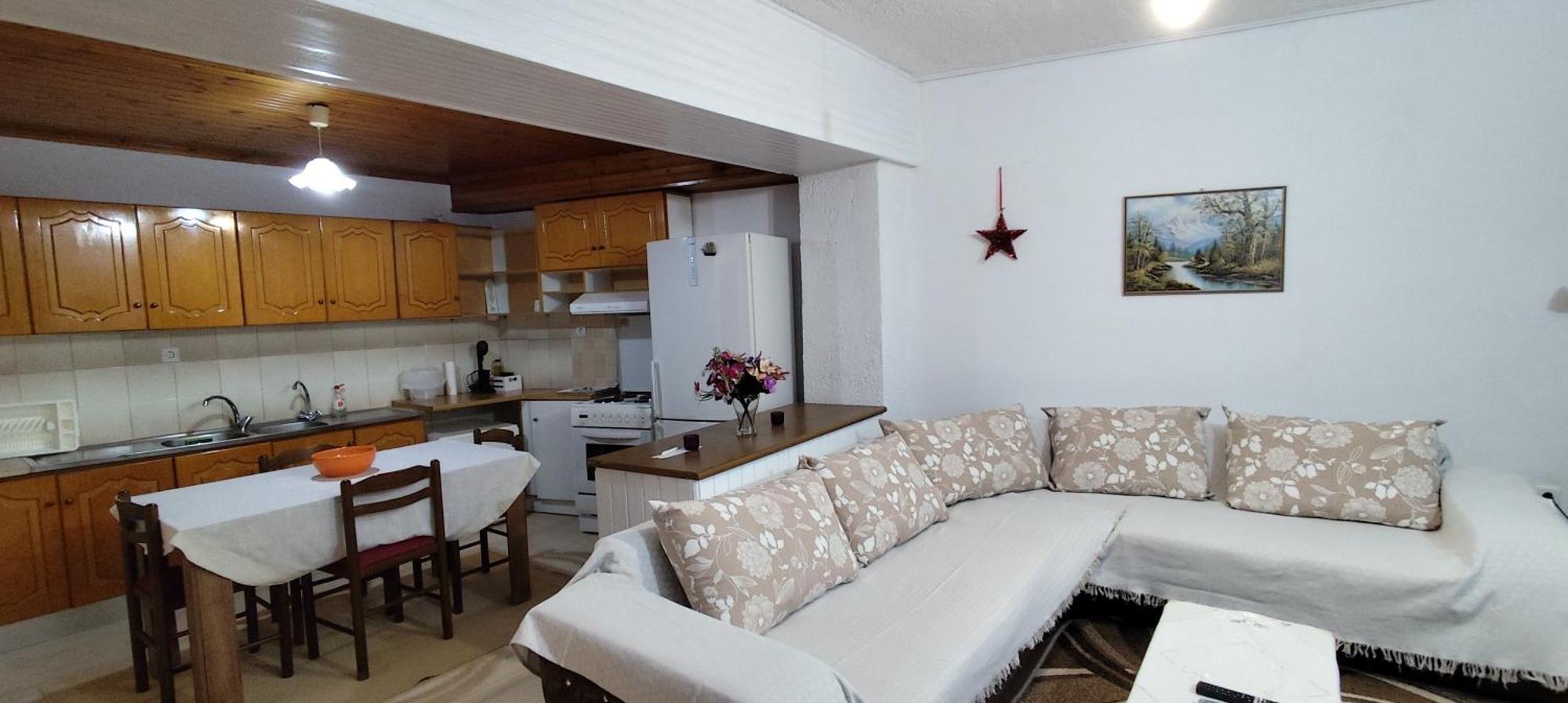 Ευρύχωρο Και Άνετο Διαμέρισμα Στην Ιτέα Joanna'S Apartment Kirra Экстерьер фото