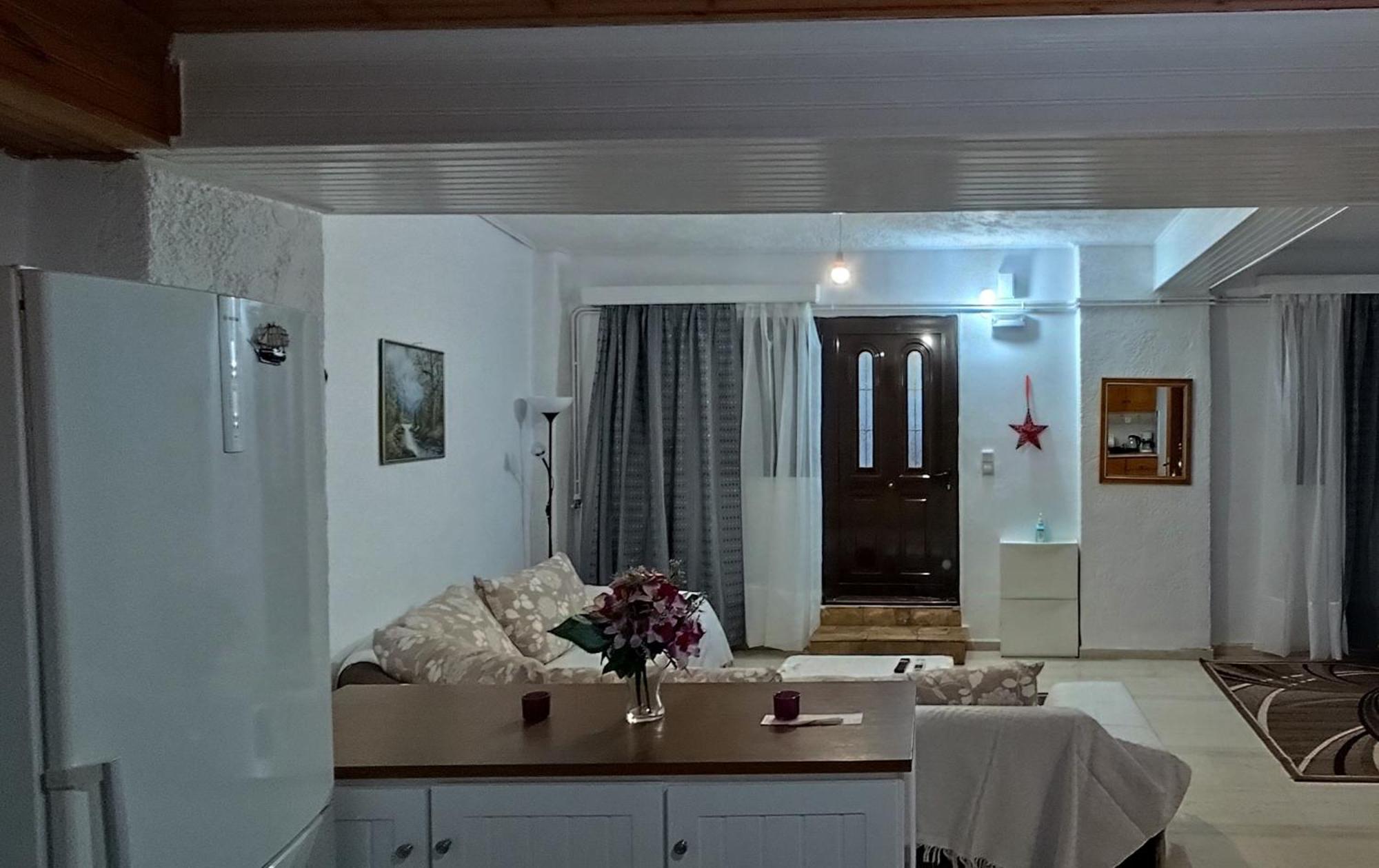 Ευρύχωρο Και Άνετο Διαμέρισμα Στην Ιτέα Joanna'S Apartment Kirra Экстерьер фото