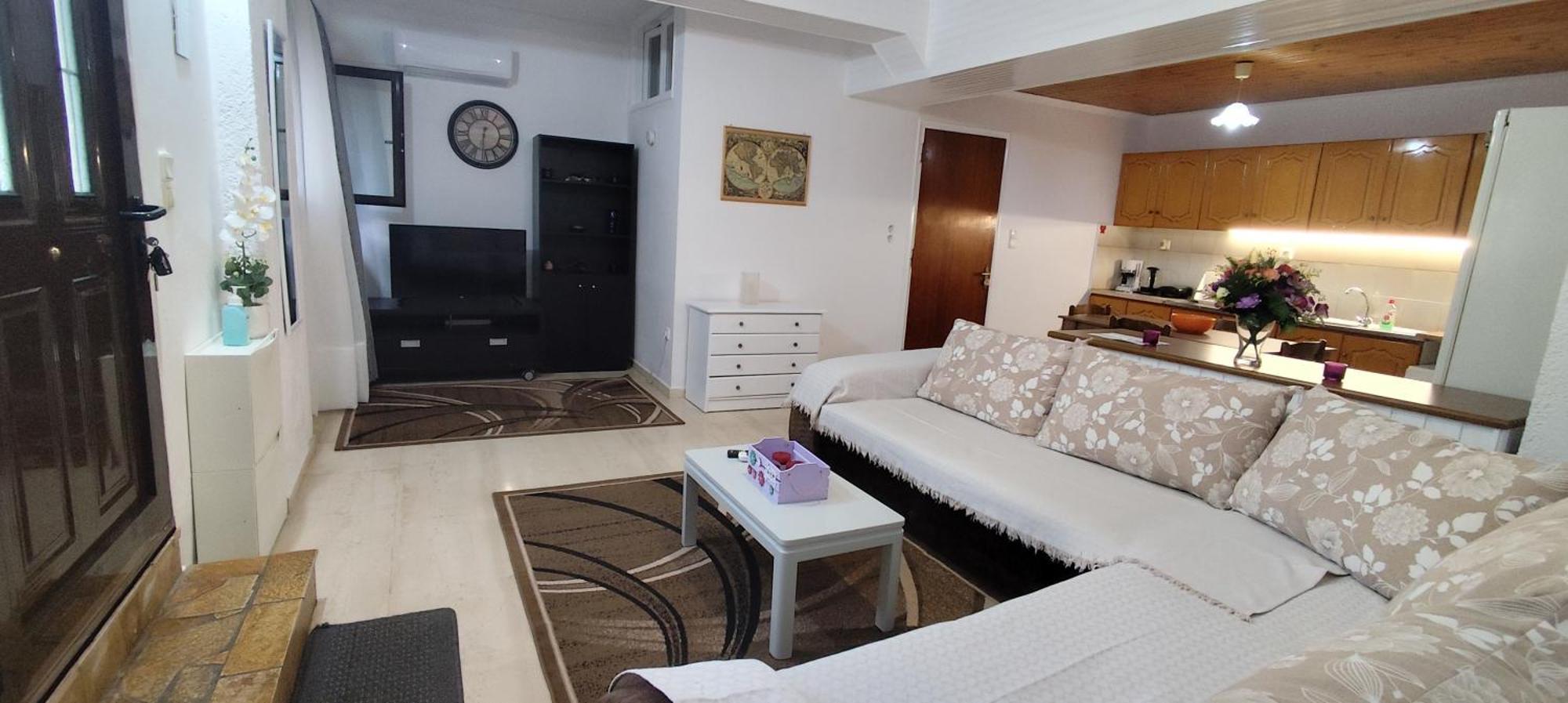 Ευρύχωρο Και Άνετο Διαμέρισμα Στην Ιτέα Joanna'S Apartment Kirra Экстерьер фото
